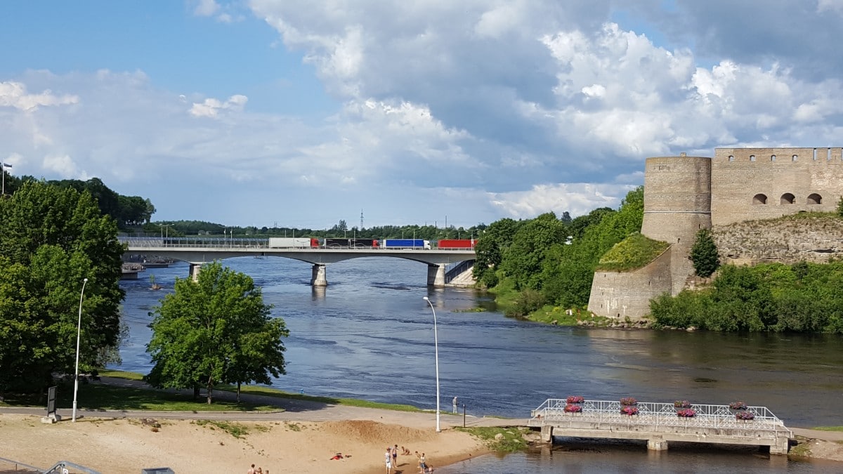 EuroVelo 13 - Narva River Bridge