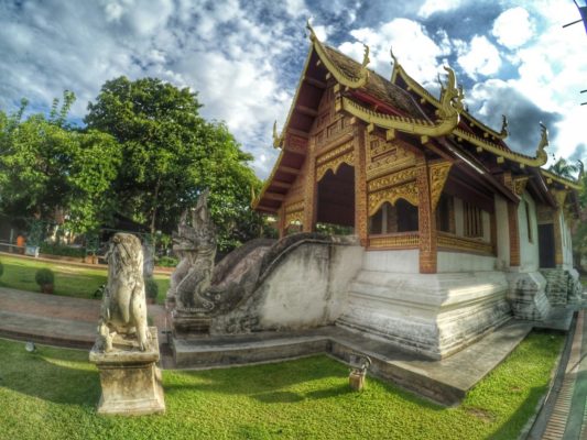 During your next trip in East Asia, head to the mountains of Northern Thailand to visit Chiang Mai. Photo courtesy Creative Commons