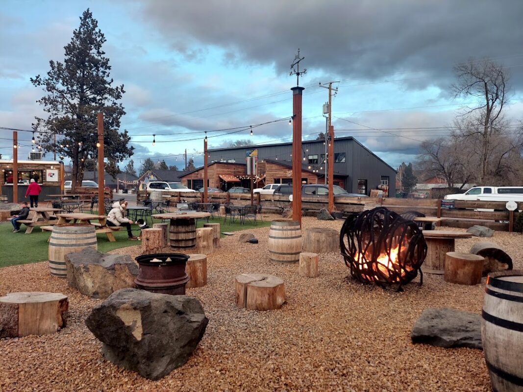 Central Oregon Outdoor Dining Area