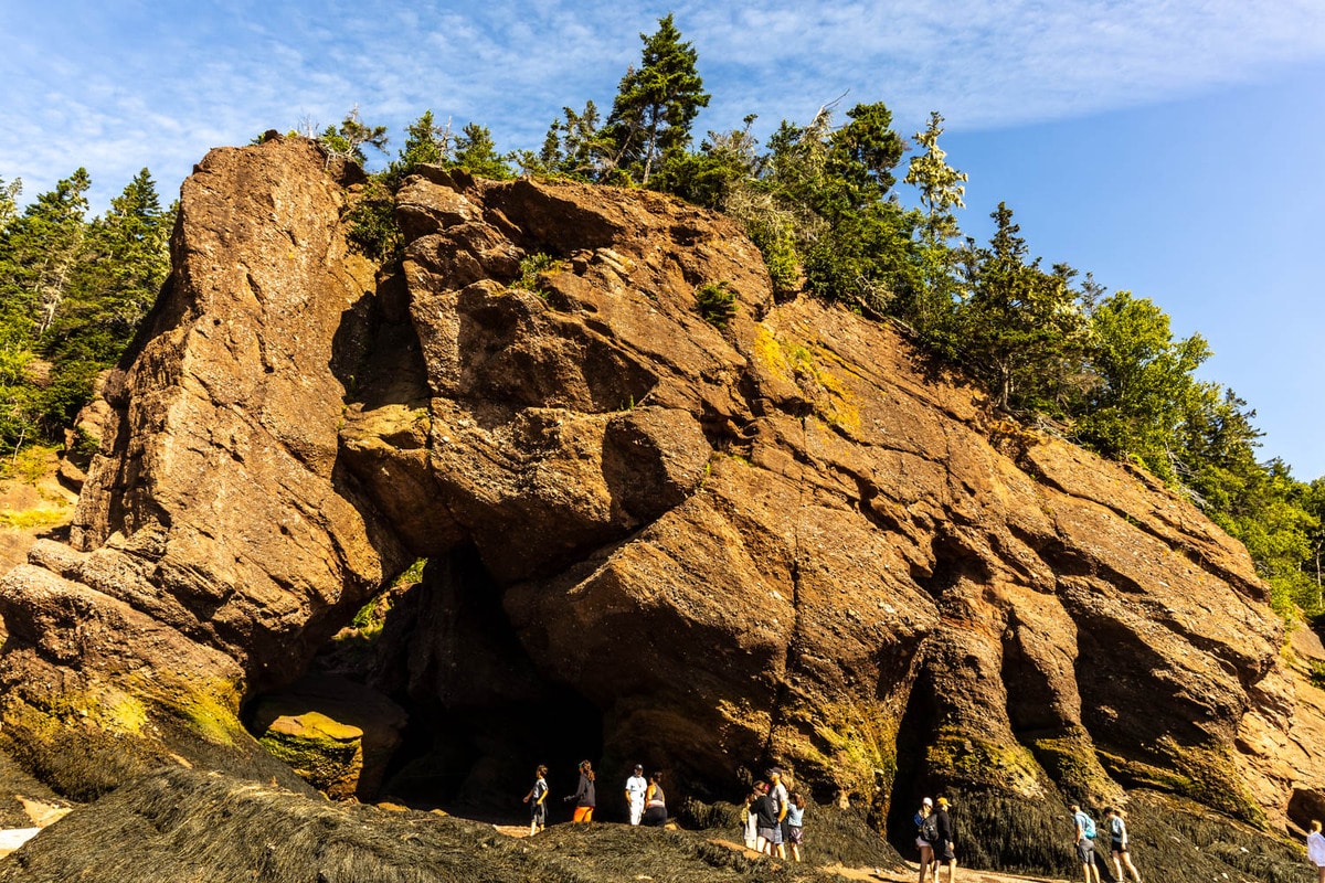 sea kayaking on the bay of fundy -et rock formation