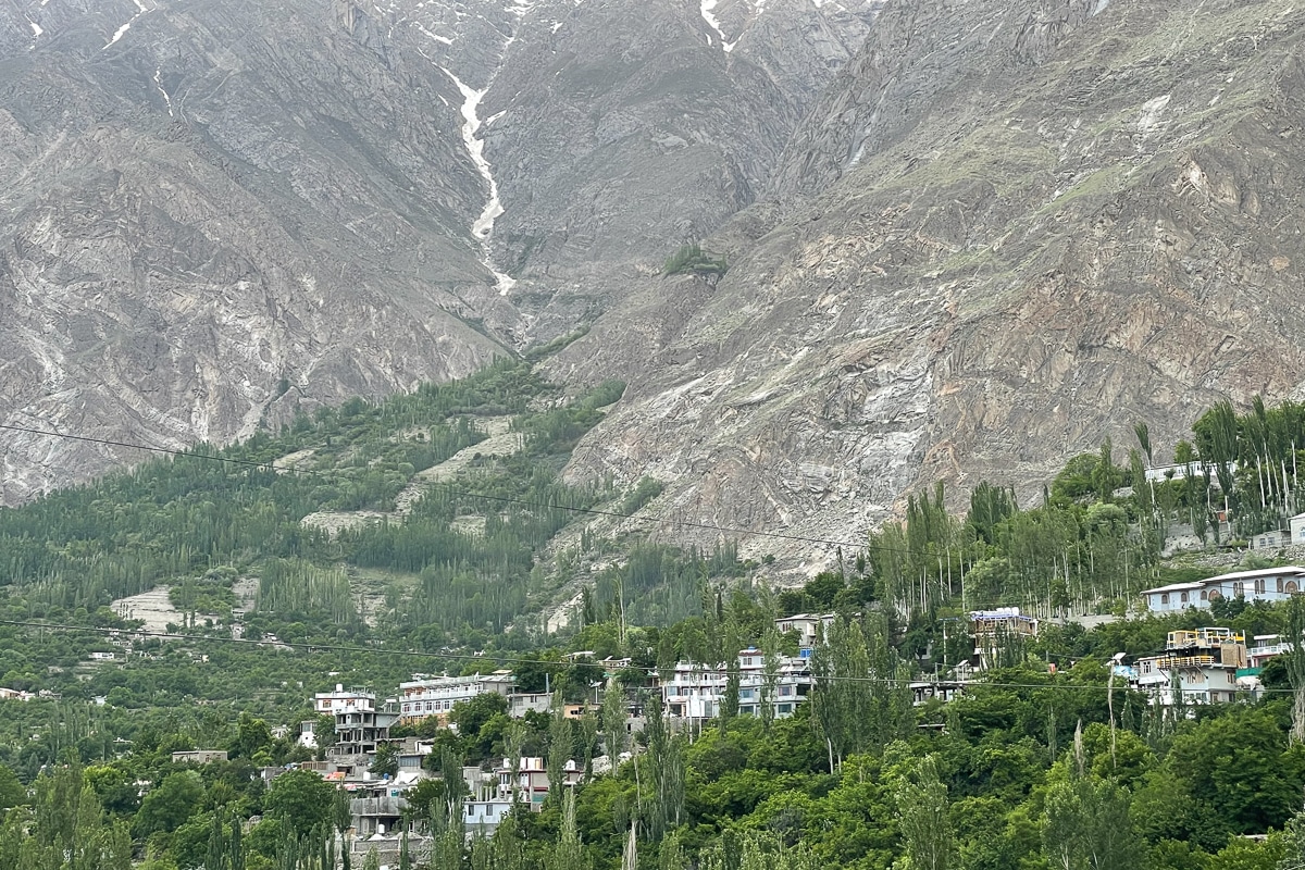 Cultural and hiking tour to Pakistan - Karimabad