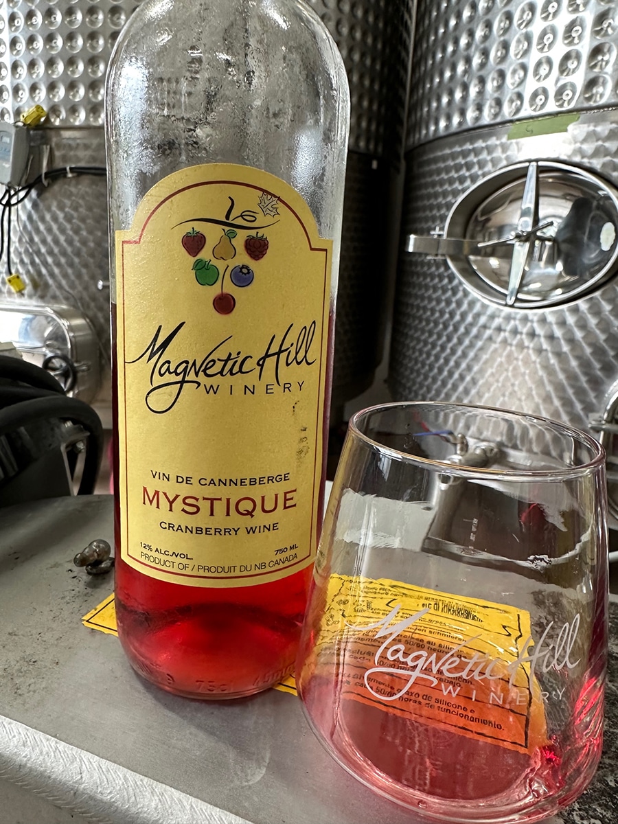 Magnetic Hill Mystique Vin De Canneberge - New Brunswick Wine