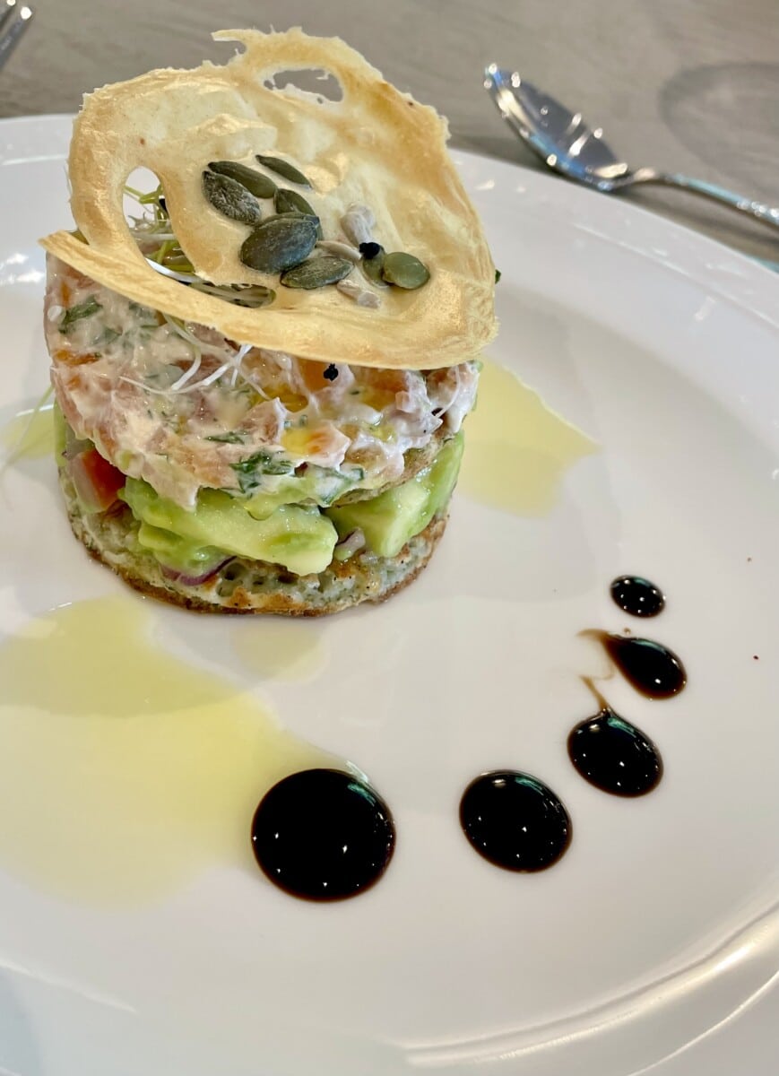 Tuna Tartare served with local balsamic vinegar and a lovely 2017 Sancerre wine. Photo by Susan Lanier-Graham